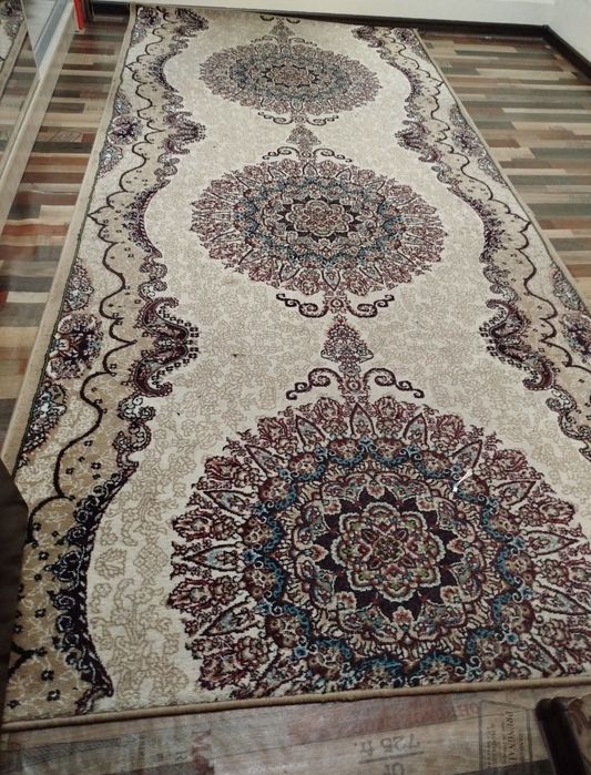 Продам ковры и дорожку