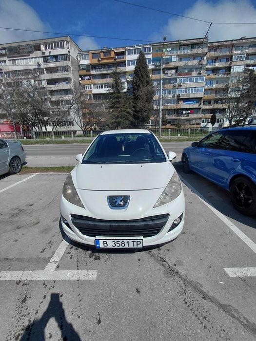 Продавам Peugeot 207+