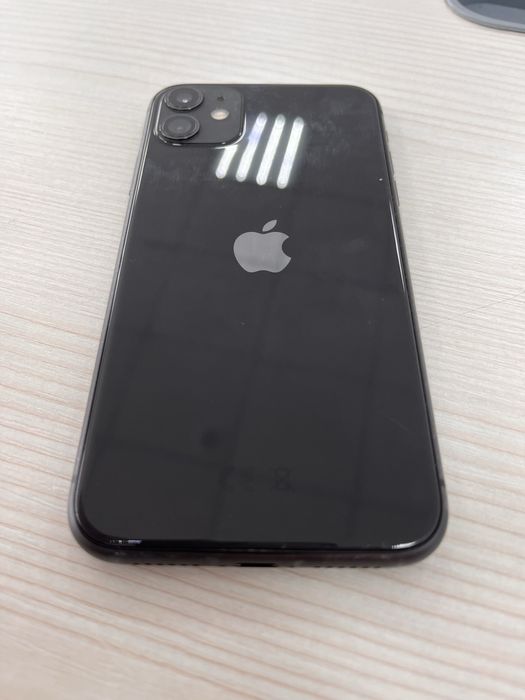 продаю iPhone 11 в хорошем состояний