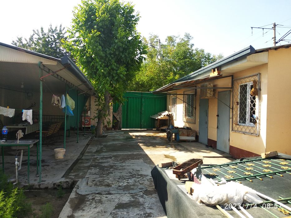 Продается дом с участком