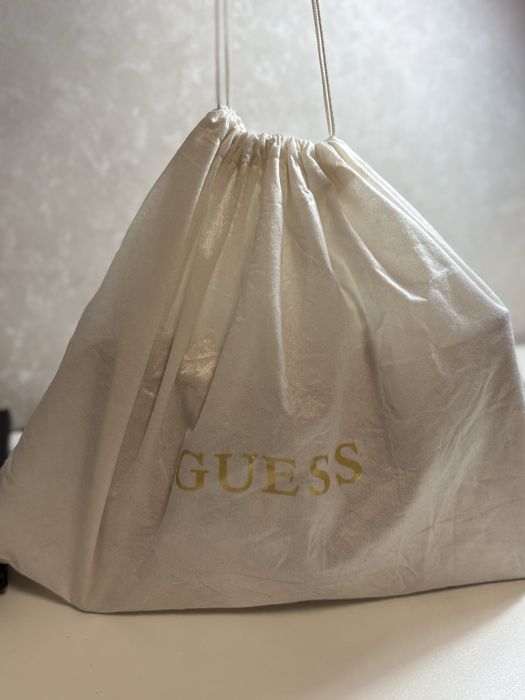 Элегантная сумочка Guess.Оригинал.