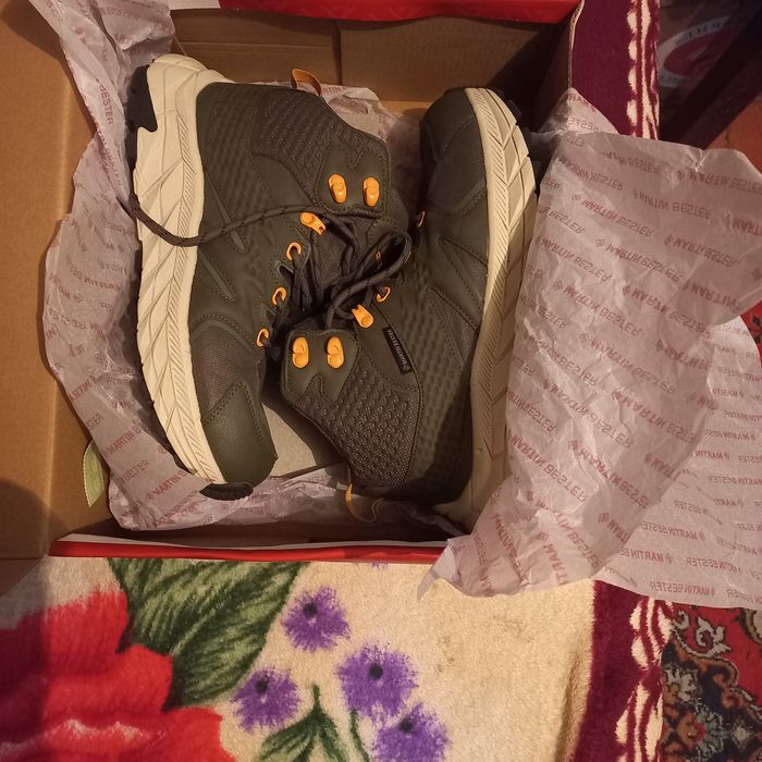 Продам Зимние мужские Кросовки