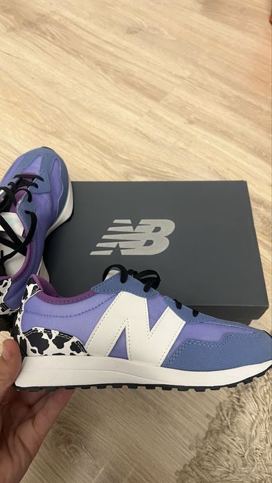 Маратонки New Balance 327 Big Kid 'Dalmatian'