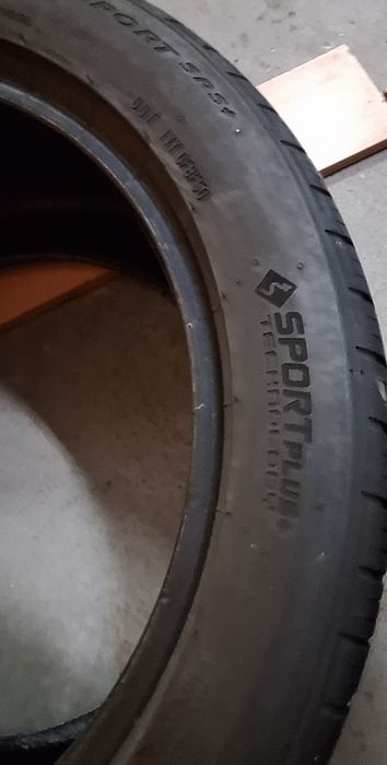 КАТО НОВИ! 2 бр 245 45 18 Continental