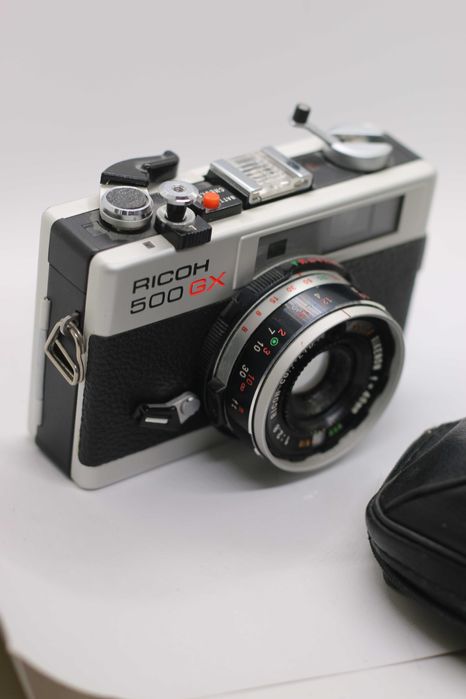 Aparat foto pe film Ricoh 500 gx