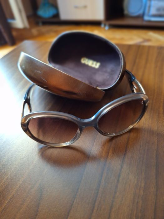 Слънчеви очила GUESS