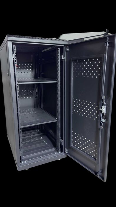 Серверный шкаф 27U (юнит) от производителя.