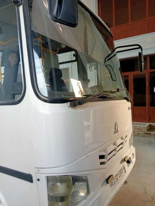 Avtobus sotiladi 2018 yilda ishlab chiqarilgan xolati zo'r