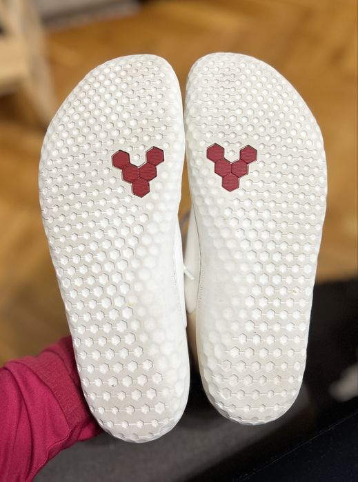 Боси обувки Виво Vivobarefoot geo court III off white/pink 41 номер