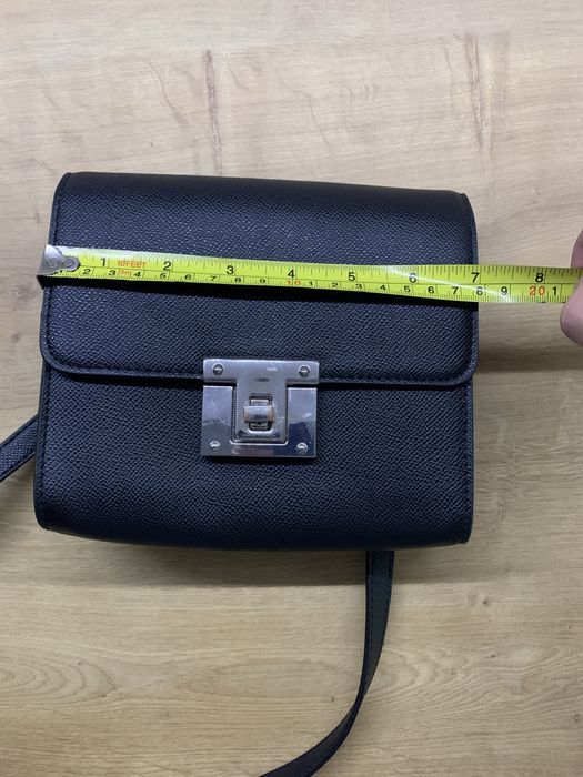 Geanta neagra  in conditii bune