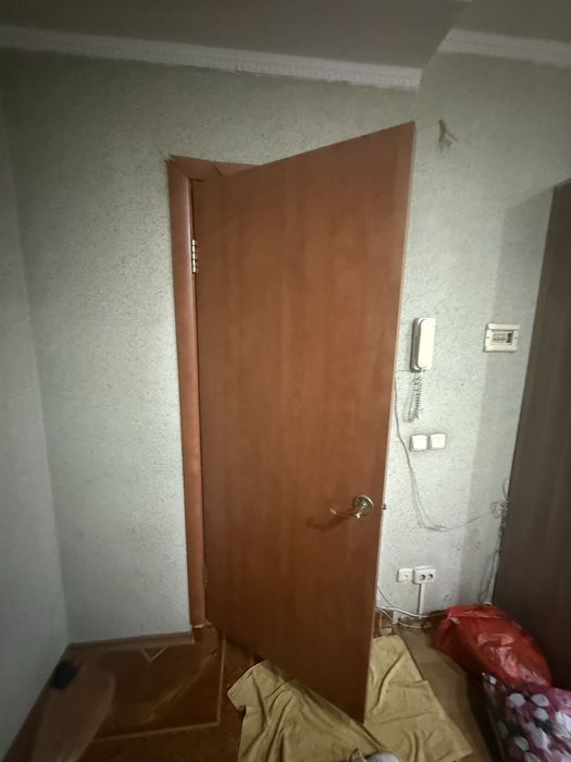 Двери продается срочно