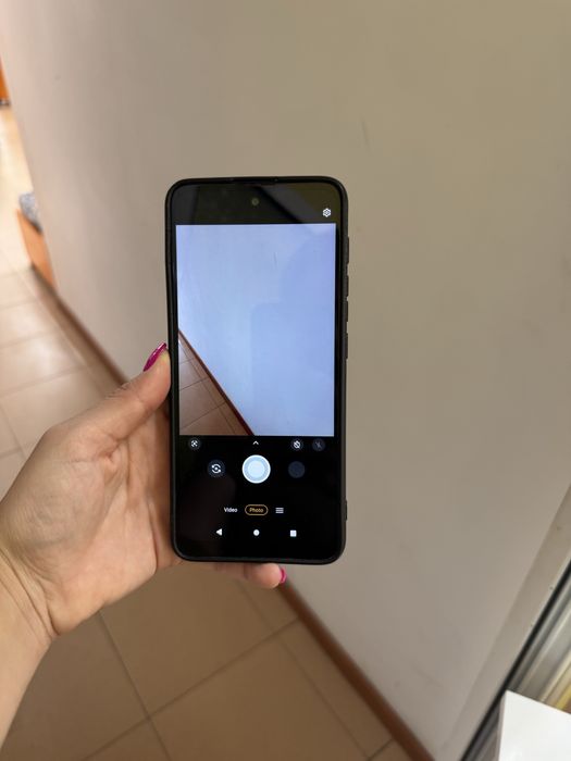 Телефон Моторола / Motorola E40