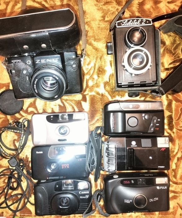 Vând diverse aparate foto