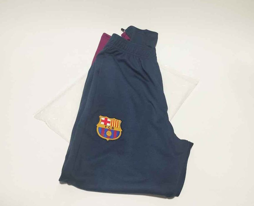 Спортивное трико FC Barcelona. Размер М. Новое