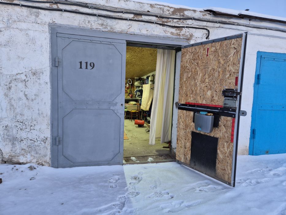 Продам гараж в центре