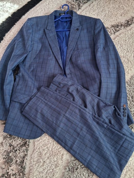 Costume bărbați   Pret Negociabil