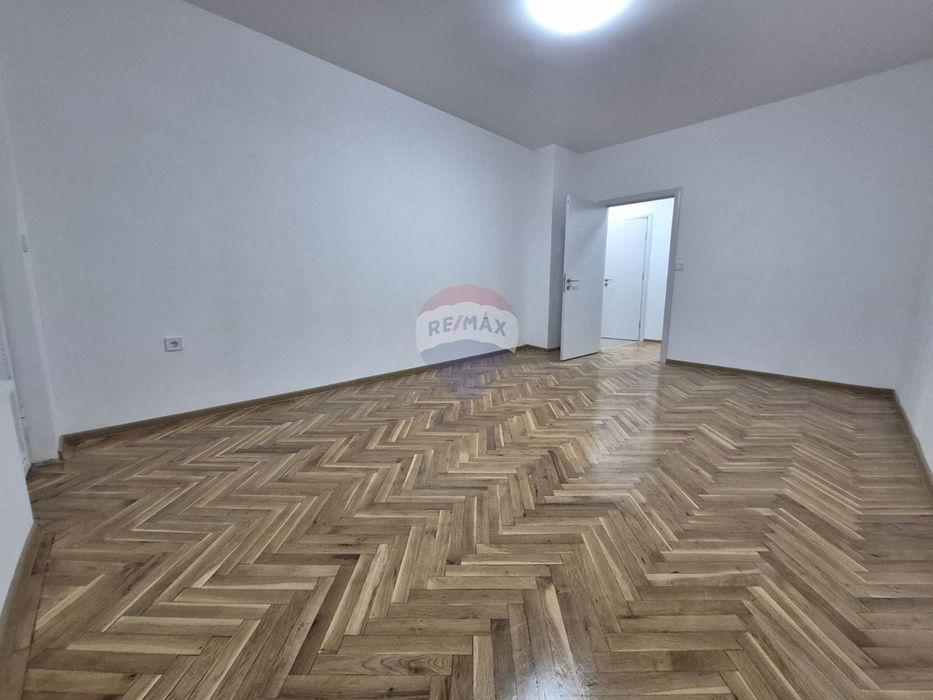Дава се под наем Тристаен апартамент в Варна, Трошево - 92 кв.м за 498.27 € - Снимка #6