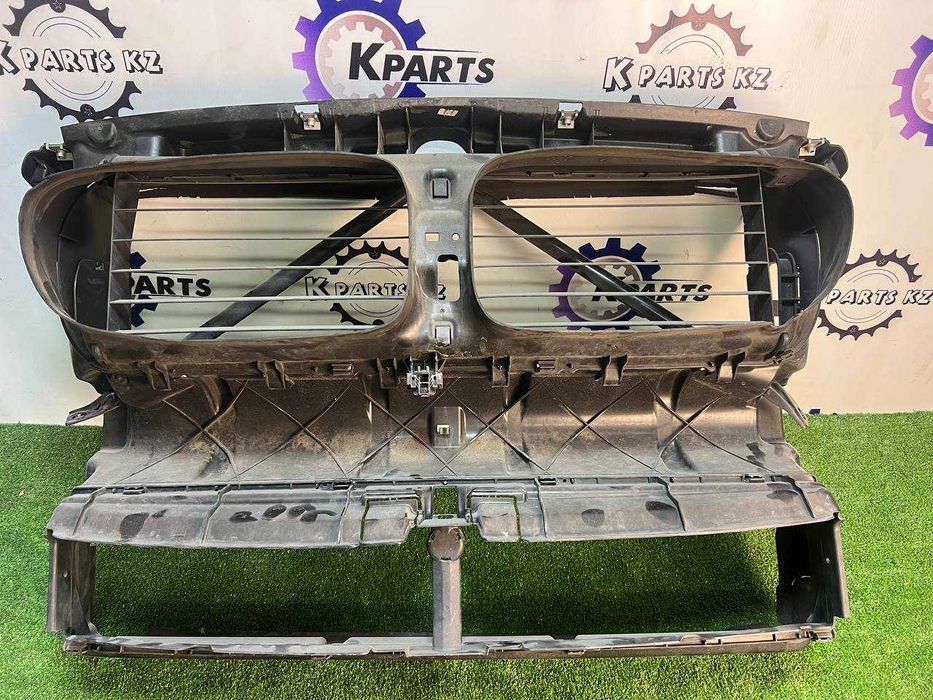 Диффузор передний на BMW F10