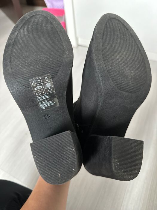 Дамски боти на ток