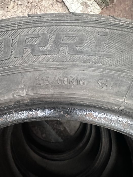 Шины летние 215/60/16