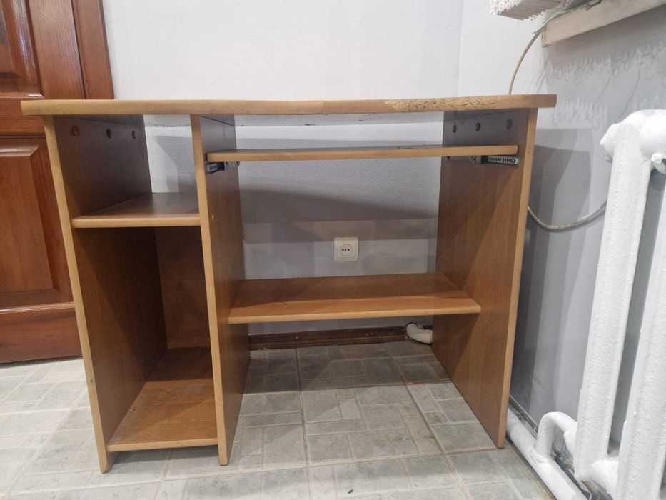 Стол компьютерный