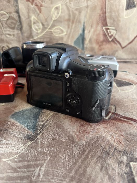 Vand aparate de fotografiat