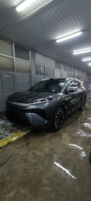 Byd Tang L 2025 йил 2 Маторли