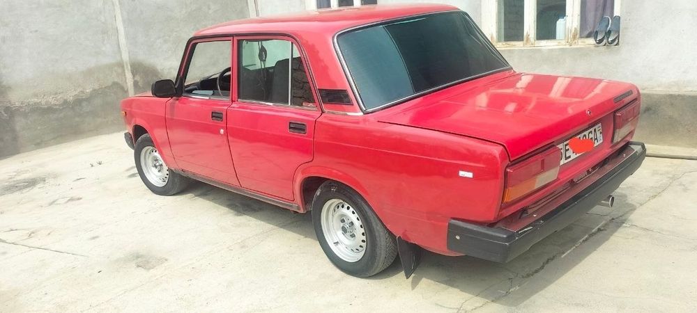 2107 Sotiladi.Yil 1990.Narx 14 Milon So'm.Geniralka Bor.Gaz Temir Balo