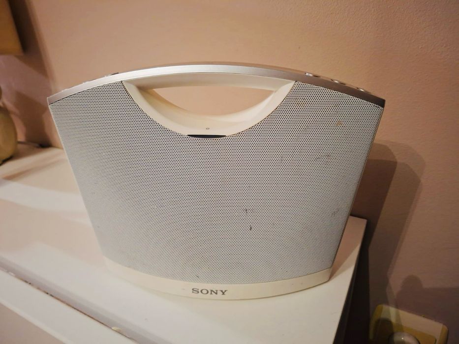 Boxa portabila Sony SRS-BTX300 si SRS-BTM8