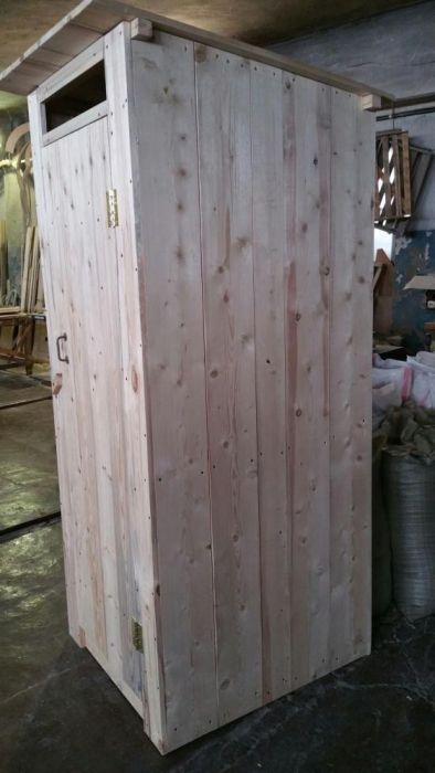 Туалет уличный деревянный