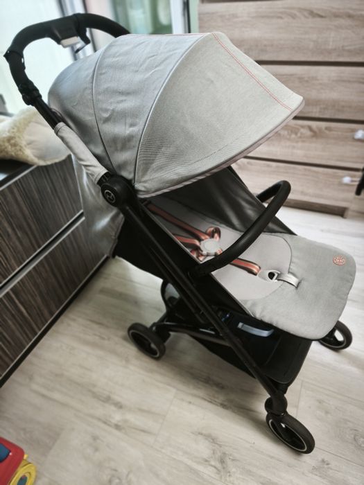 Лятна количка Cybex Beezy