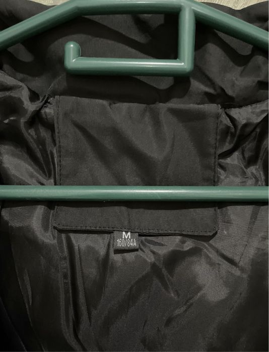 Продам женскую куртку