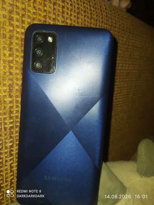 Продам сотовый телефон Redmy note 8