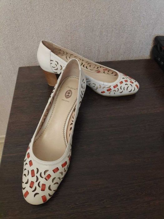 Туфли женские продам