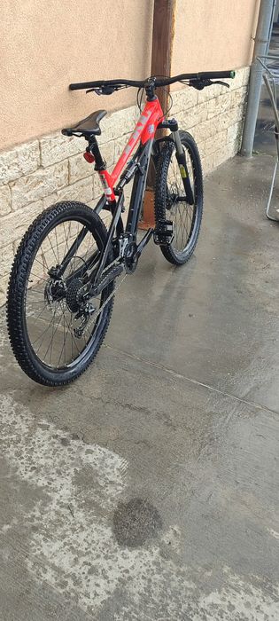 Продавам  колело Polygon Siskiu d5