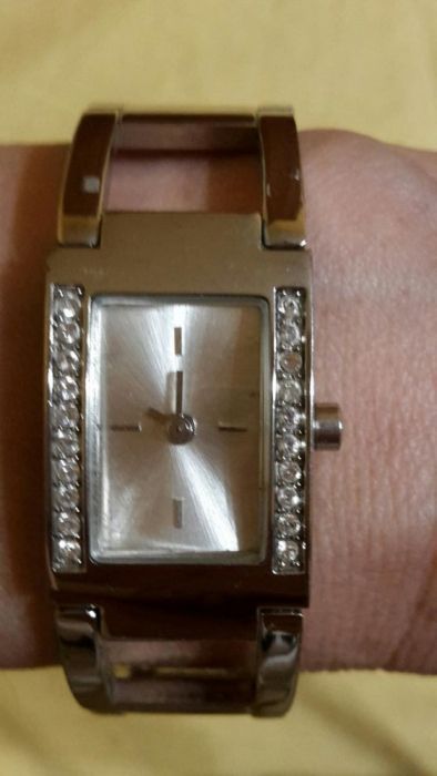 Дамски часовник.