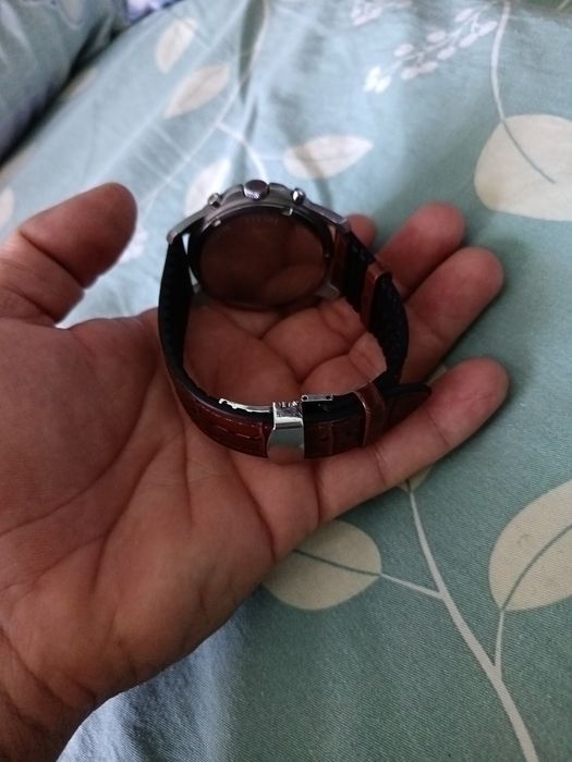 Fossil soat holati yahshi