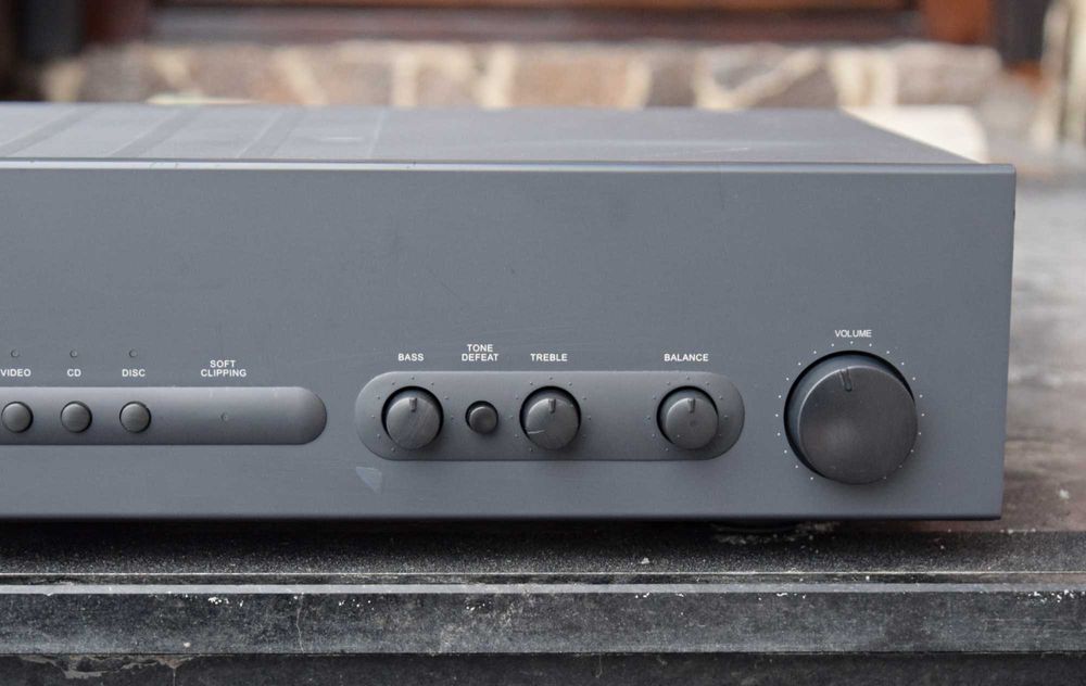 Amplificator NAD C320