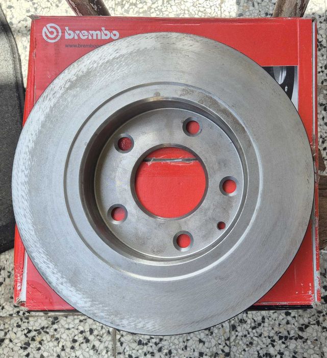 Спортни задни спирачни дискове brembo