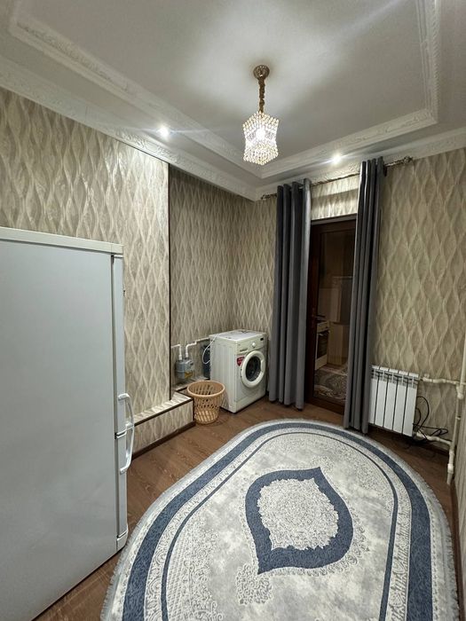 Andijon shaxar kunli kvartira bor 2mikrada pokiza joy