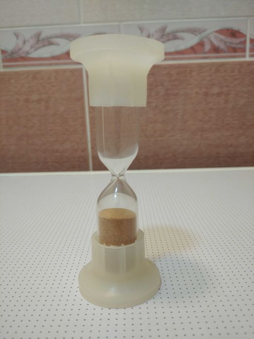 Песочные часы (10 минут).