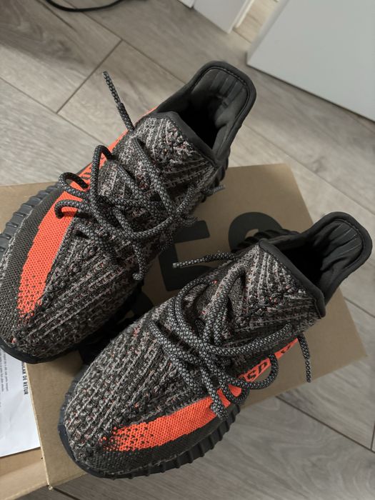 Yeezy 350v2 Carbon Beluga