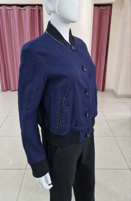 Продам бомбер Armani Exchange