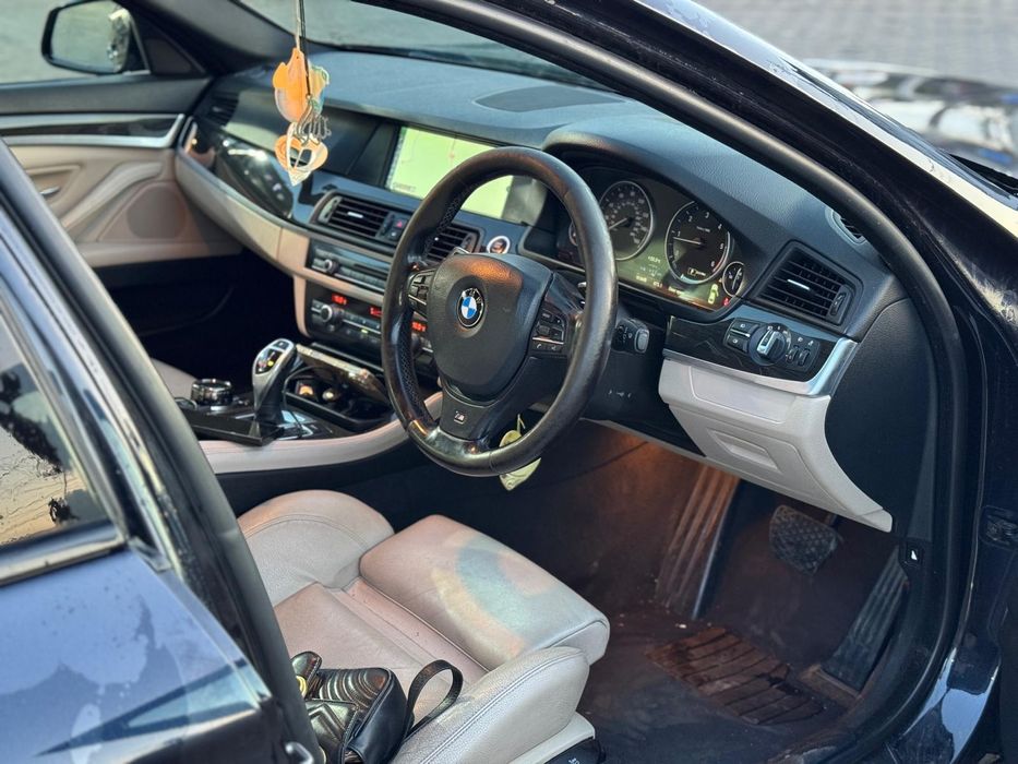 Dezmembrez seria5 f10 / M pachet/ automat