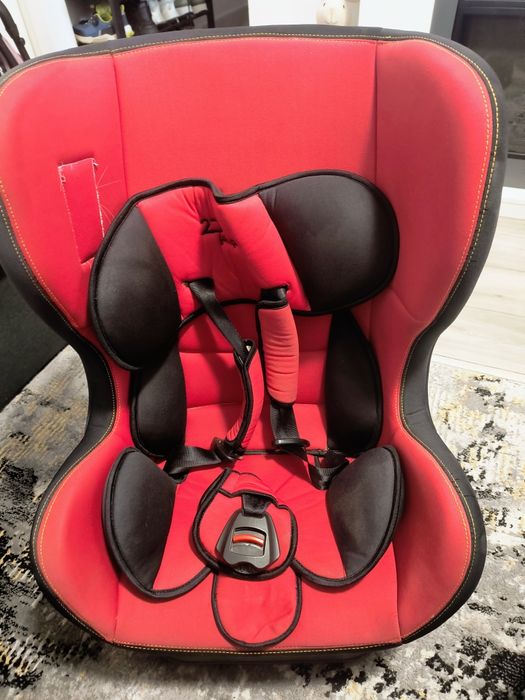 Vând scaun auto 0-18 kg 2Drive