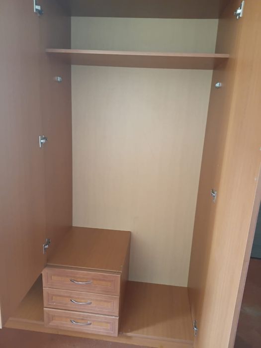 Продам шкаф бу.сотояние  отличное.