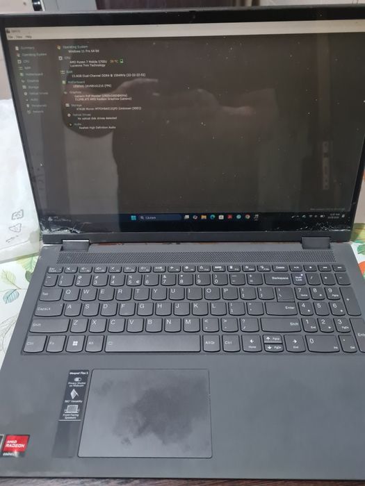 Laptop Dell și Lenovo și Asus