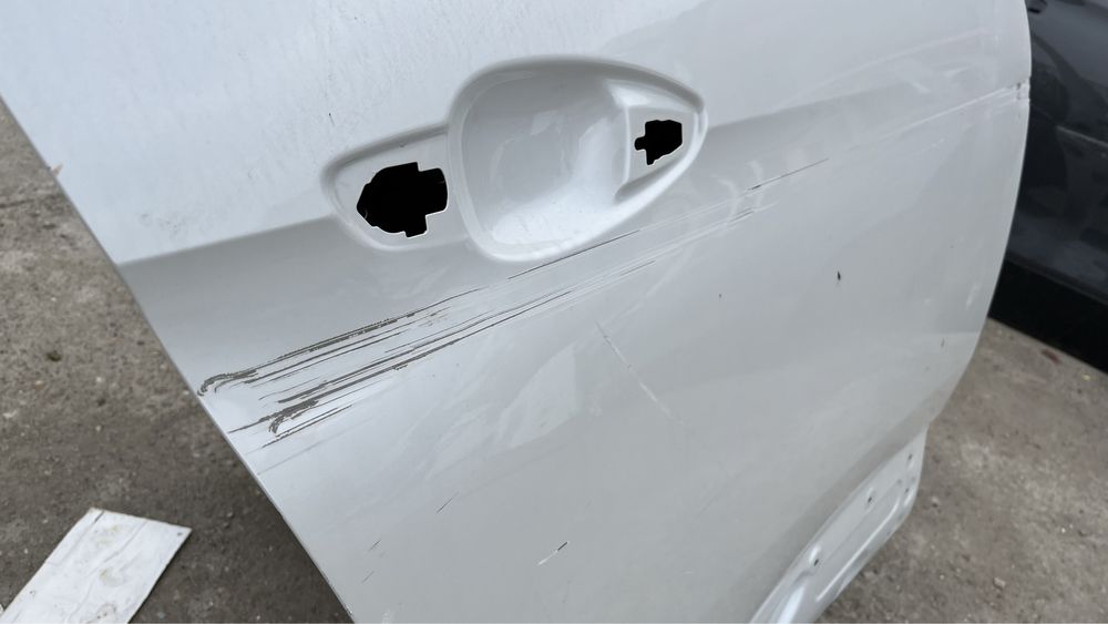 Два броя задна дясна врата Peugeot 3008 2 (2016-)