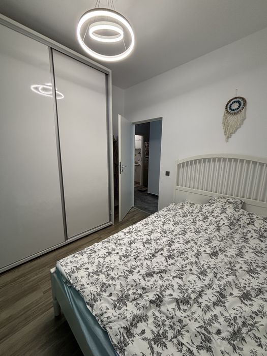 Inchiriere Apartament 2 camere, mobilat și utilat complet, centrala, curte proprie – metrou 1 Mai