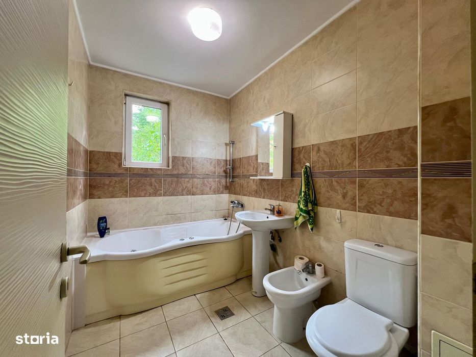 Apartament cu 2 camere și balcon generos – Calea Baciului, Zona Petrom